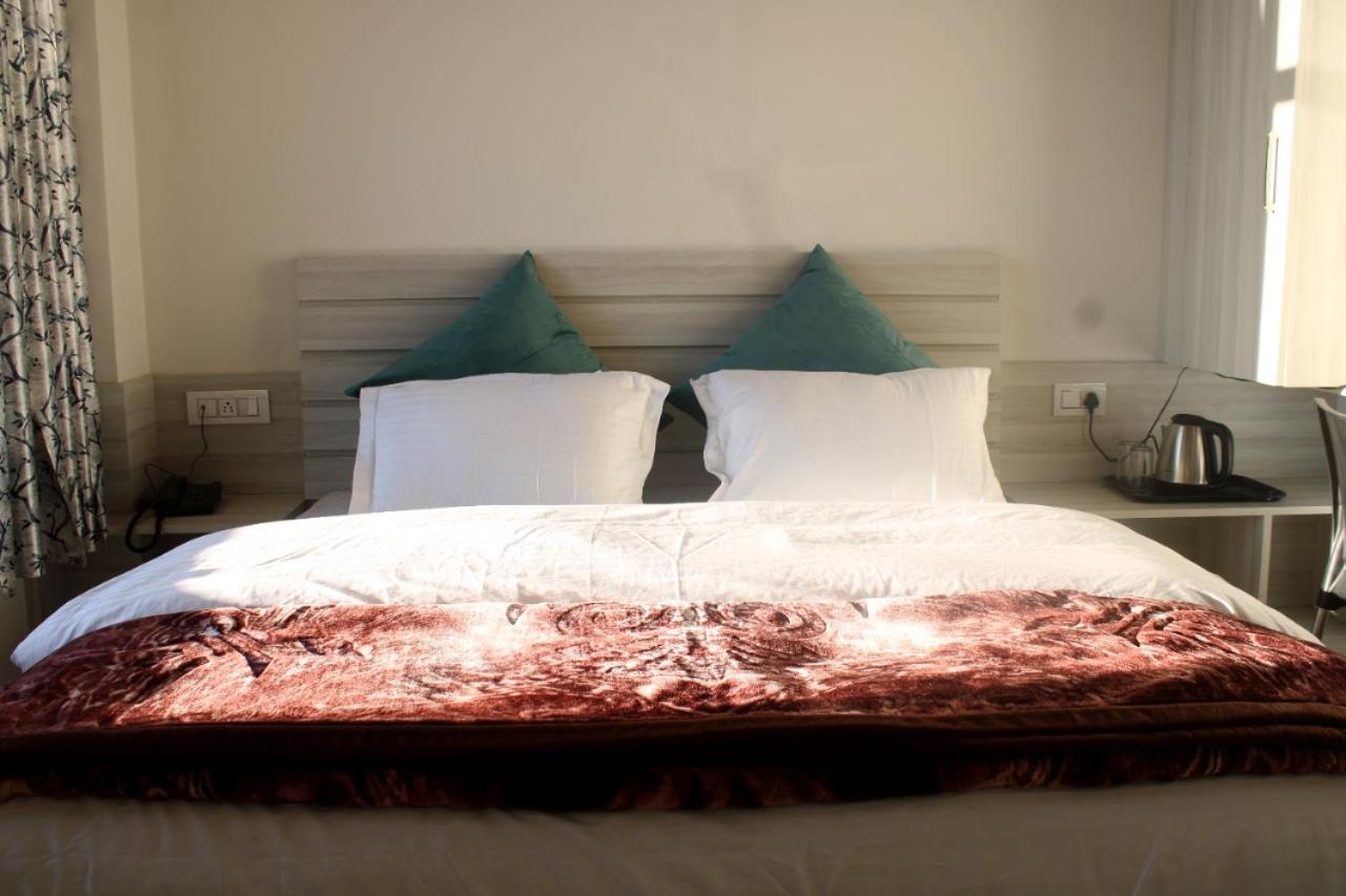 Him Aashrey B&B Homestay Shimla Exteriör bild